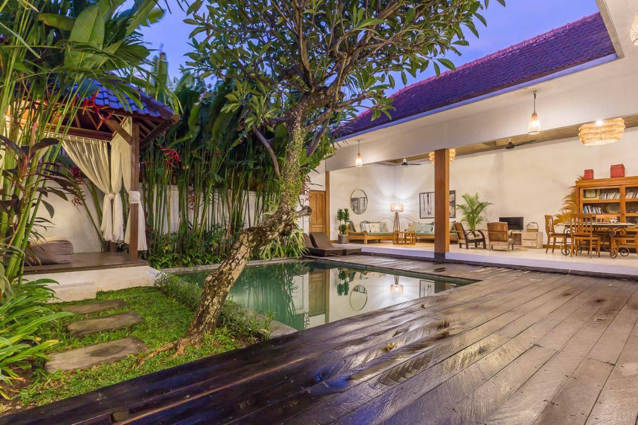 Pulesari 2 Bedrooms Seminyak Eksteriør billede